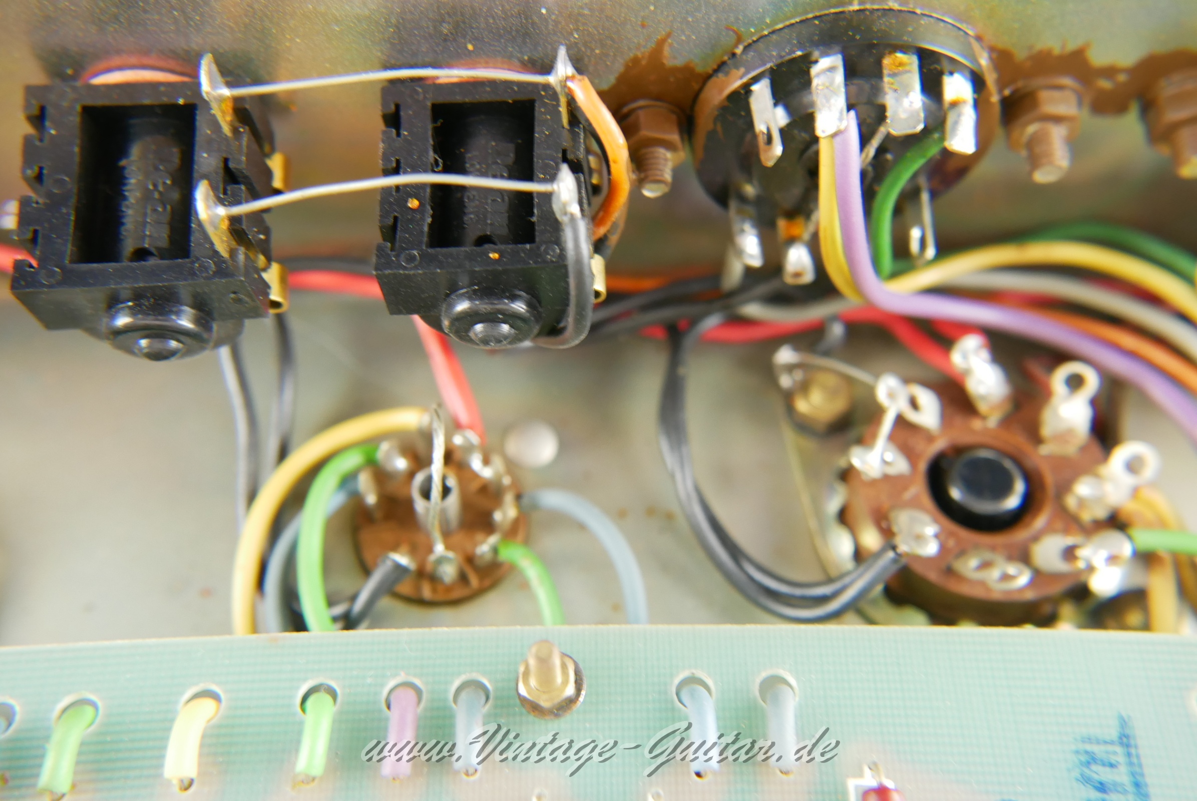 img/vintage/5925/ Marshall_JMP_1987_Master_Model_Mk_II_Lead_GB_black_1980-023.JPG